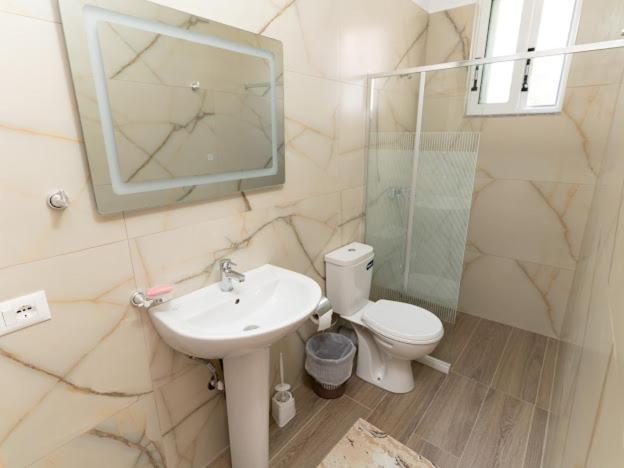 Roel Apartments Sarande Exterior photo