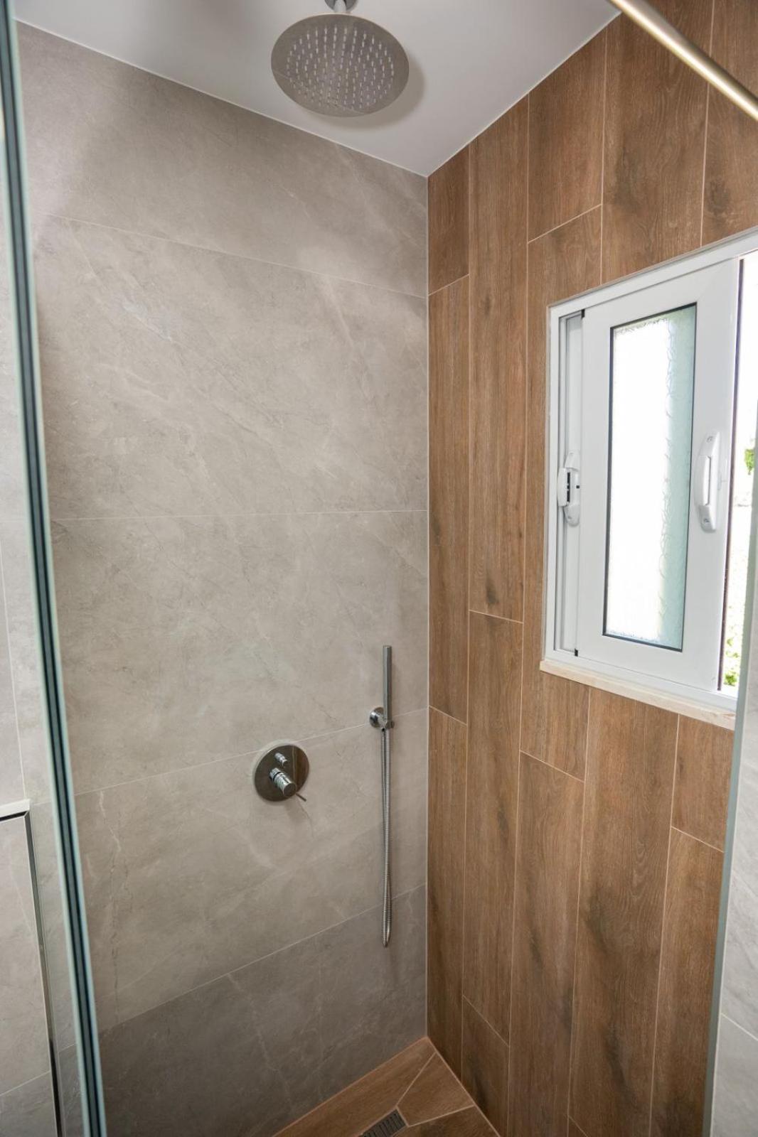 Roel Apartments Sarande Exterior photo