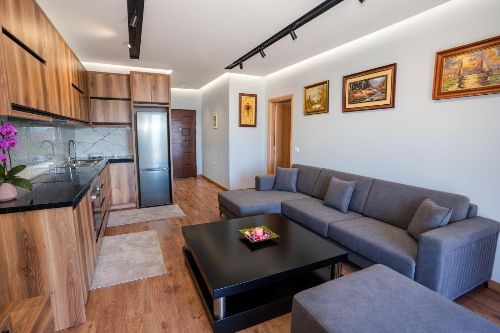 Roel Apartments Sarande Exterior photo