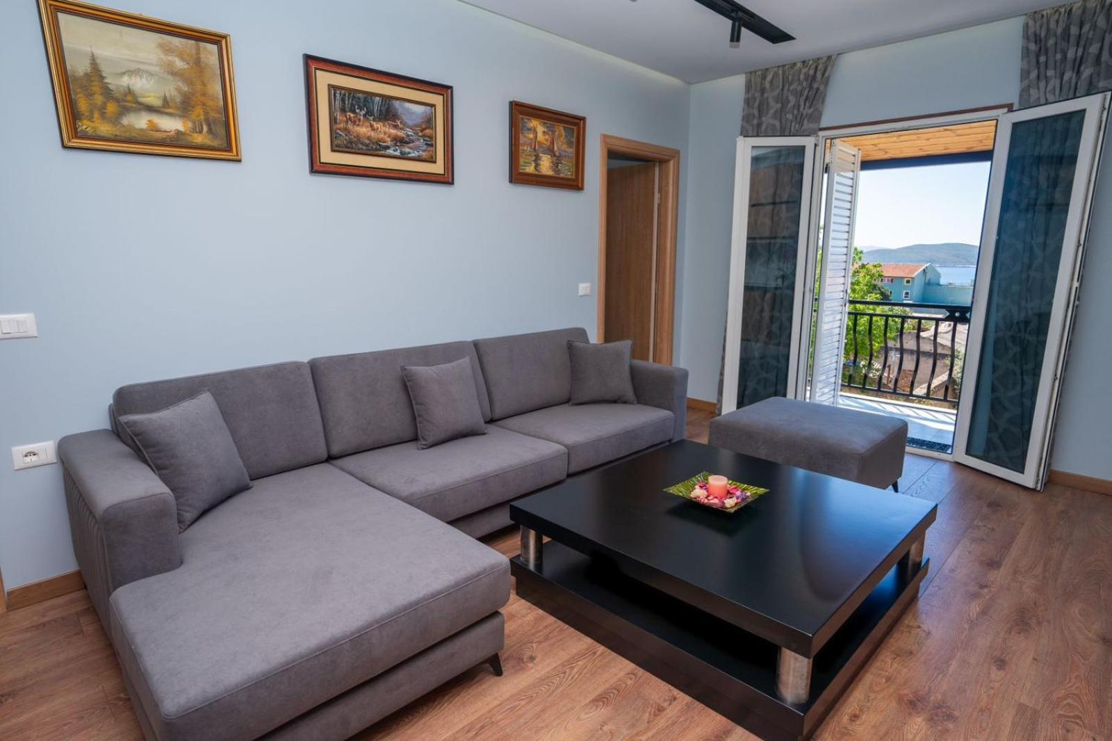 Roel Apartments Sarande Exterior photo