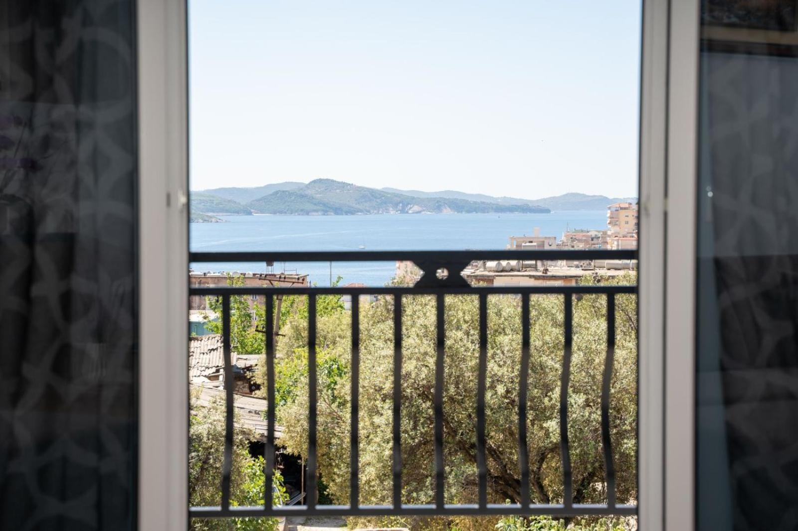 Roel Apartments Sarande Exterior photo